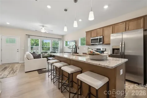 5613 Retledge Street Charlotte NC 28269