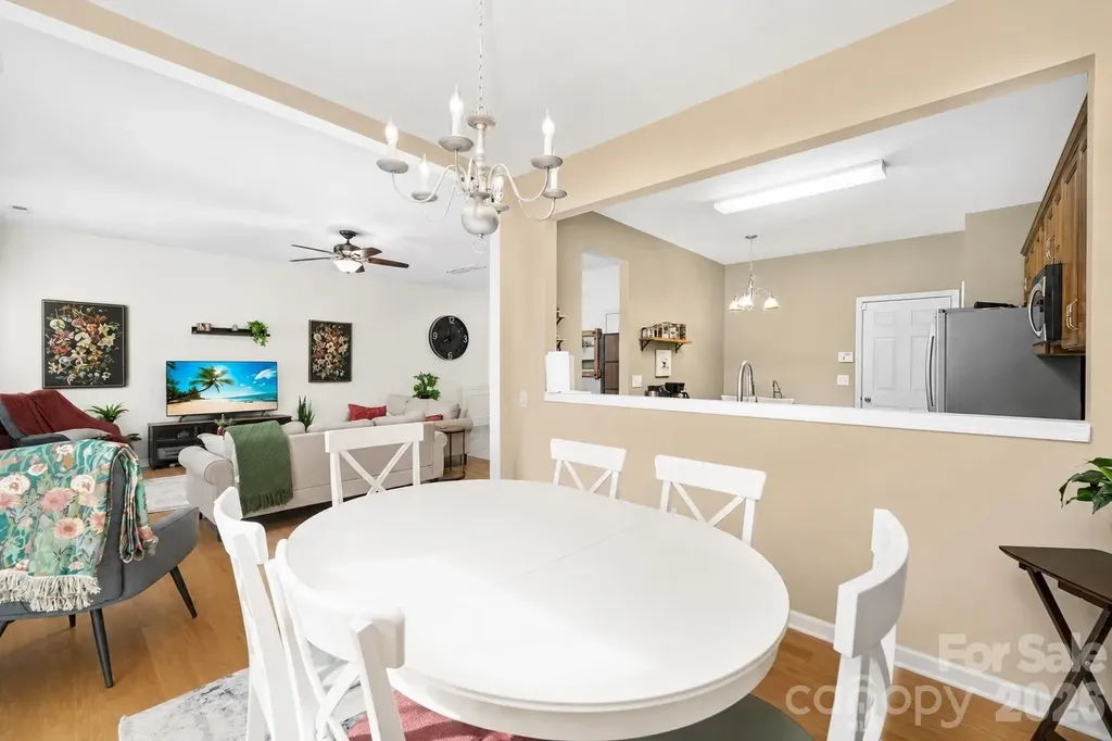 9805 Carson Whitley Avenue Charlotte NC 28277