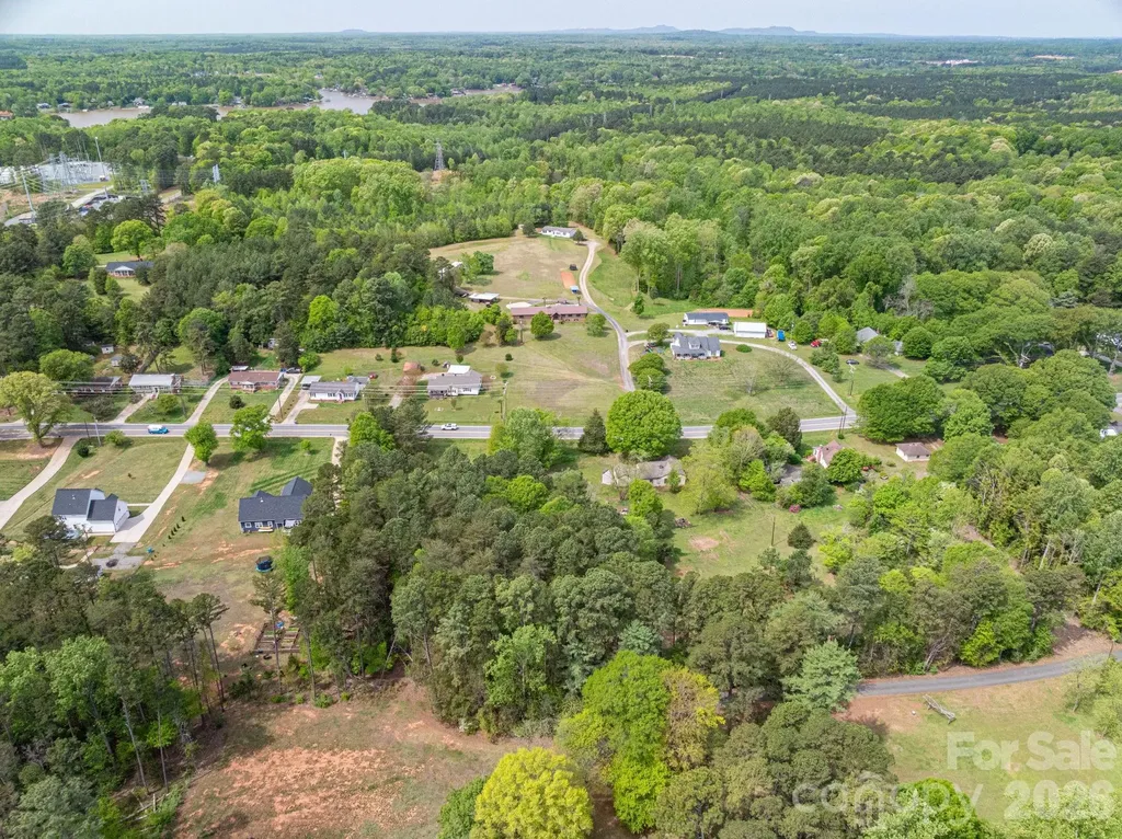2059 South Point Road Belmont NC 28012