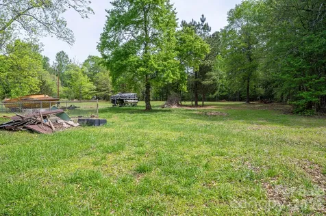 2059 South Point Road Belmont NC 28012