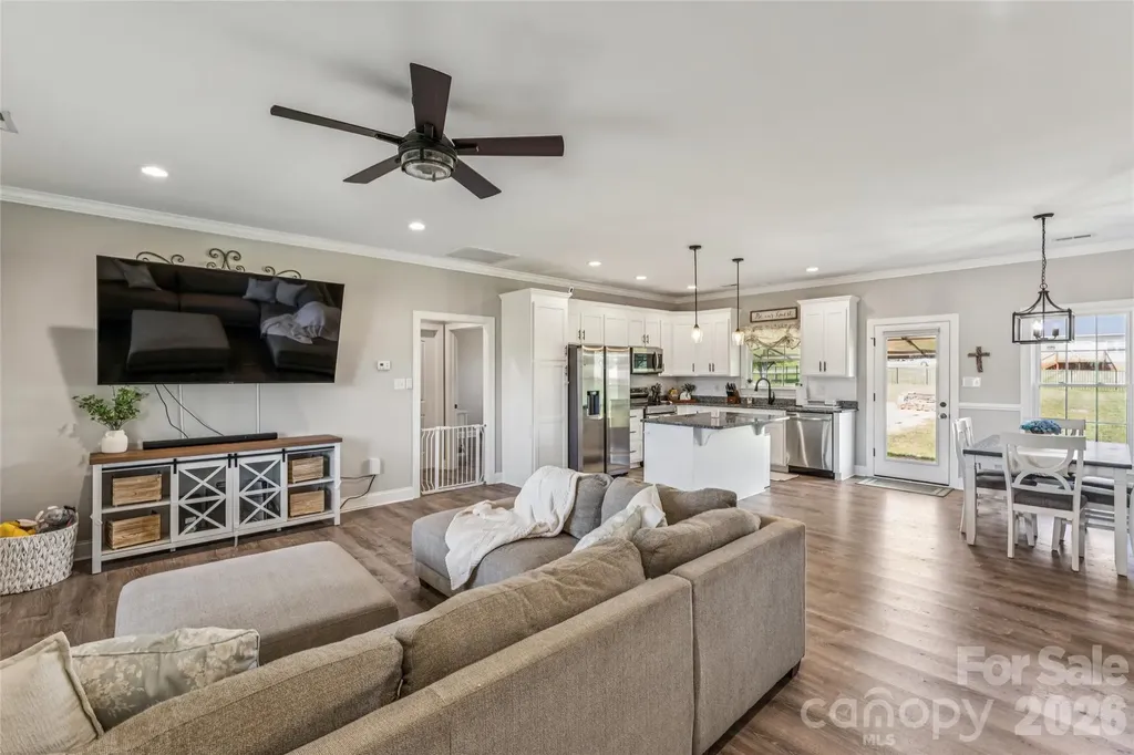 105 E Dundee Court Statesville NC 28625