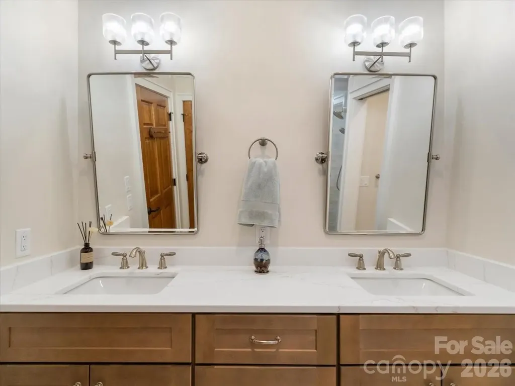 45 Creekside Way Burnsville NC 28714