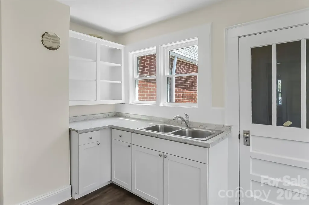 608 E Concord Street Morganton NC 28655
