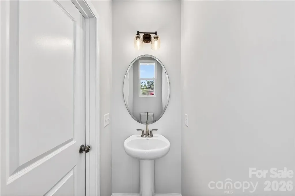 6053 Longar Lane Charlotte NC 28269