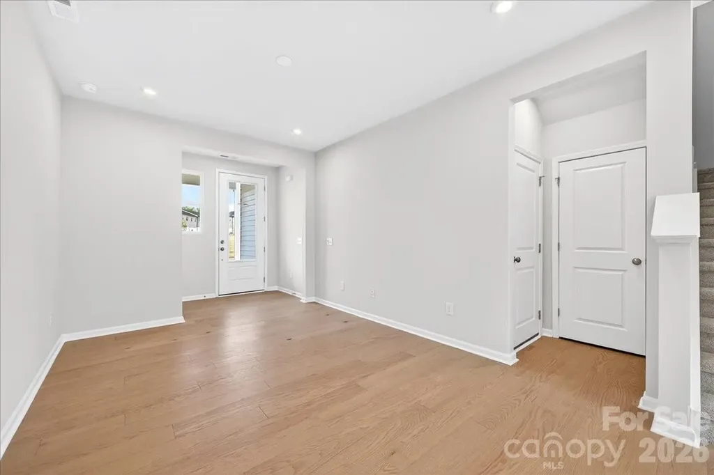6053 Longar Lane Charlotte NC 28269