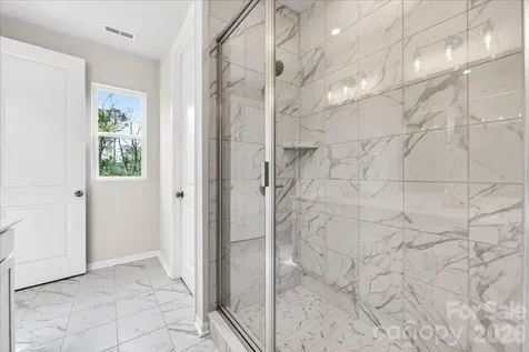 6053 Longar Lane Charlotte NC 28269