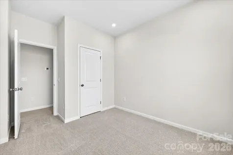 6053 Longar Lane Charlotte NC 28269