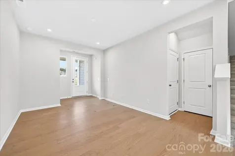6053 Longar Lane Charlotte NC 28269