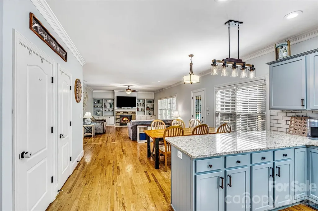 6208 Neptune Drive Denver NC 28037
