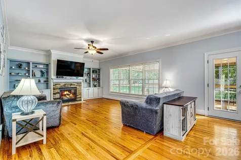 6208 Neptune Drive Denver NC 28037