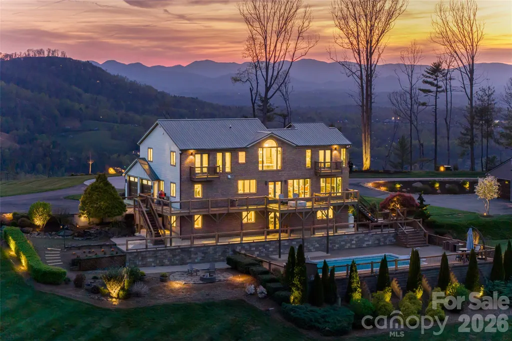 83 Cozy Mountain Lane Weaverville NC 28787