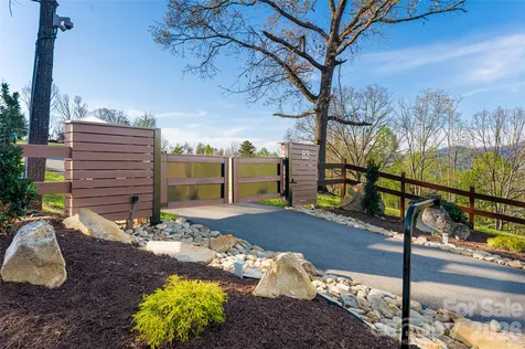 83 Cozy Mountain Lane Weaverville NC 28787
