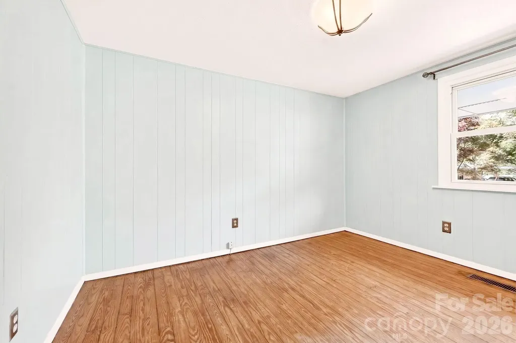 138 Brooklyn Road Asheville NC 28803