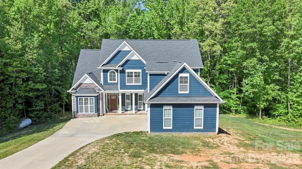 1607 Freemont Drive Alexis NC 28006