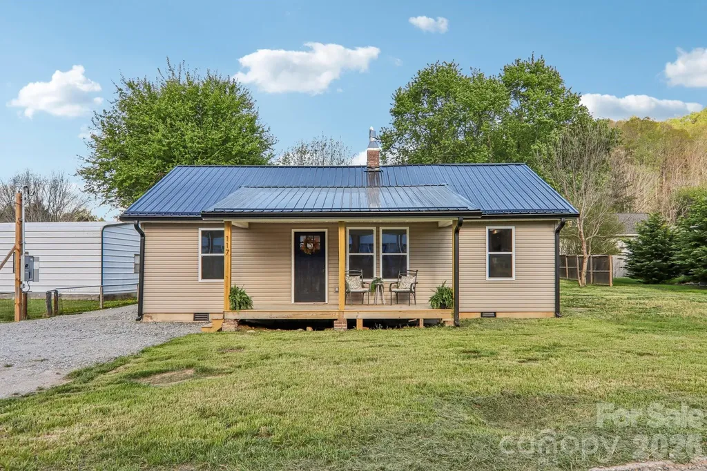 117 Virginia Avenue Waynesville NC 28786