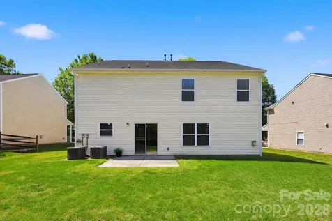 3902 Larkhaven Village Drive Charlotte NC 28215