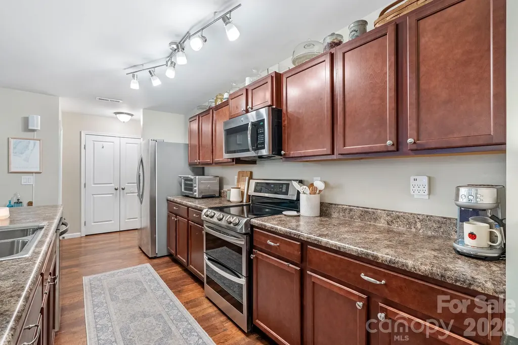 1631 Hooper Court Charlotte NC 28212