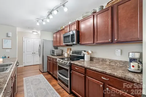 1631 Hooper Court Charlotte NC 28212