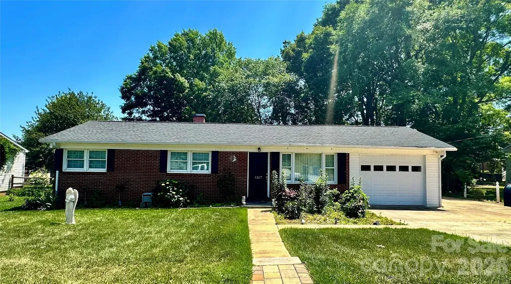 1327 Reid Street Statesville NC 28677