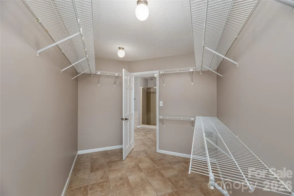 1101 Timber Trail Asheville NC 28804