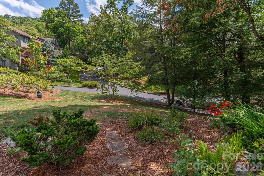 1101 Timber Trail Asheville NC 28804
