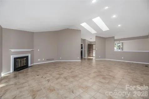 1101 Timber Trail Asheville NC 28804