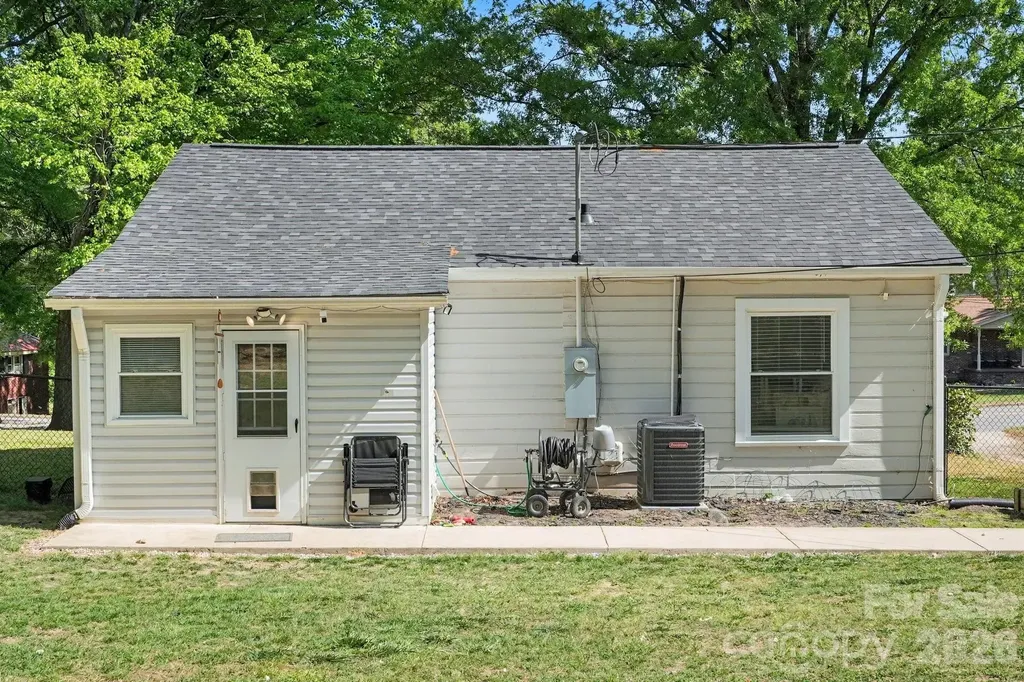 515 N Chapel Street Landis NC 28088