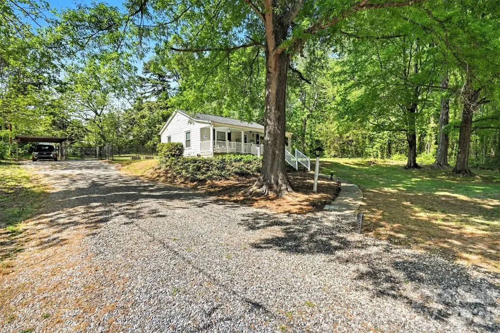 515 N Chapel Street Landis NC 28088