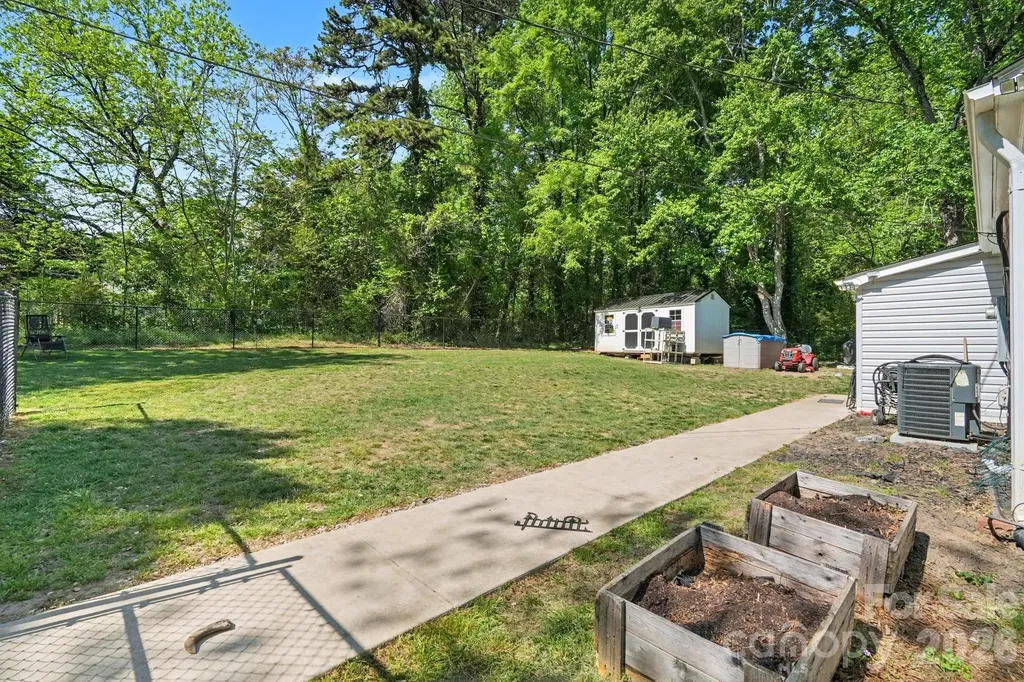 515 N Chapel Street Landis NC 28088