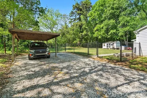 515 N Chapel Street Landis NC 28088