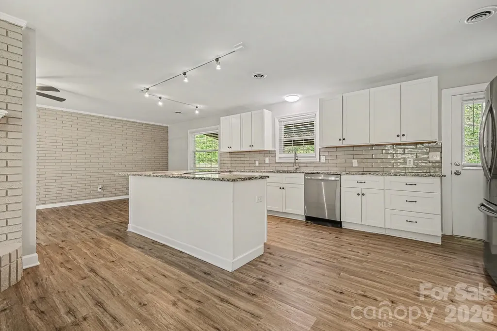 2330 18th Street NE Hickory NC 28601