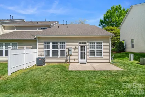 8339 Brookings Drive Charlotte NC 28269