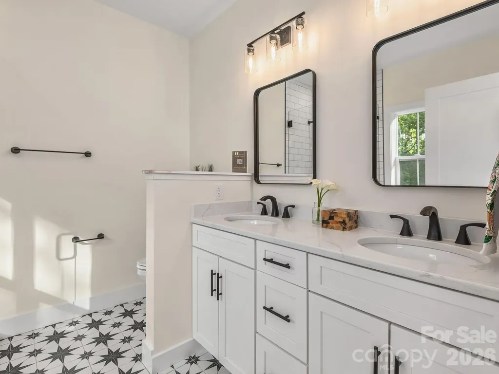94 Spicewood Road Weaverville NC 28787