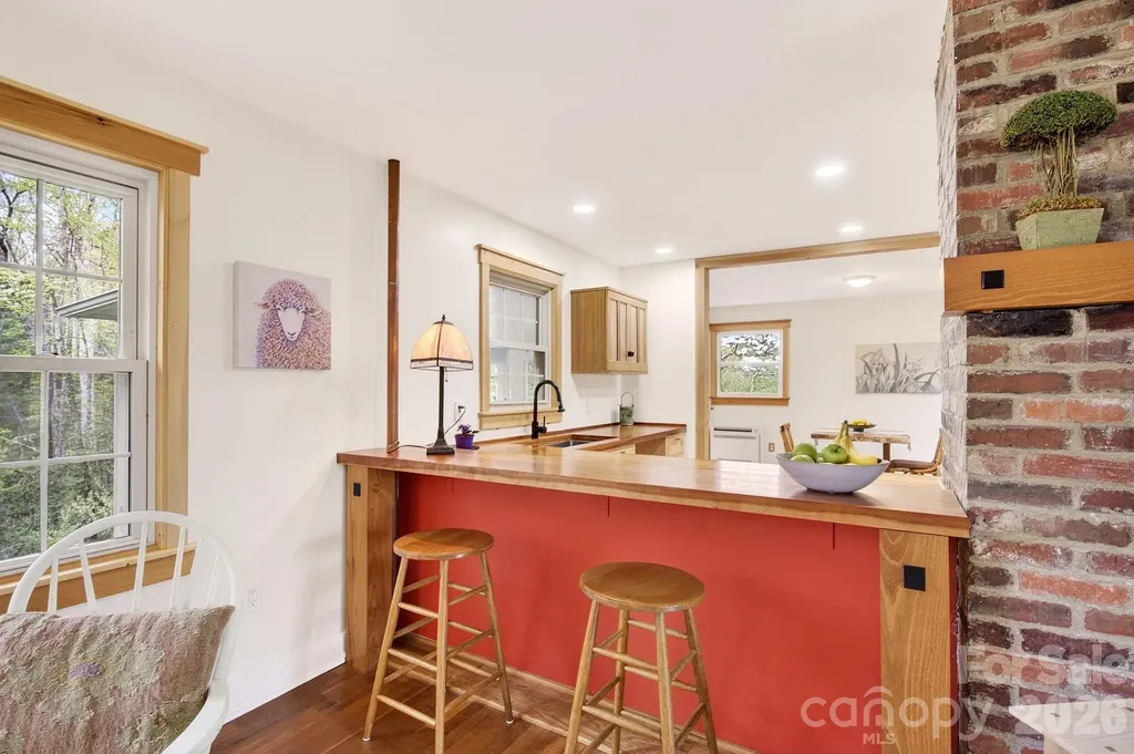 50 Rainbow Ridge Road Swannanoa NC 28778