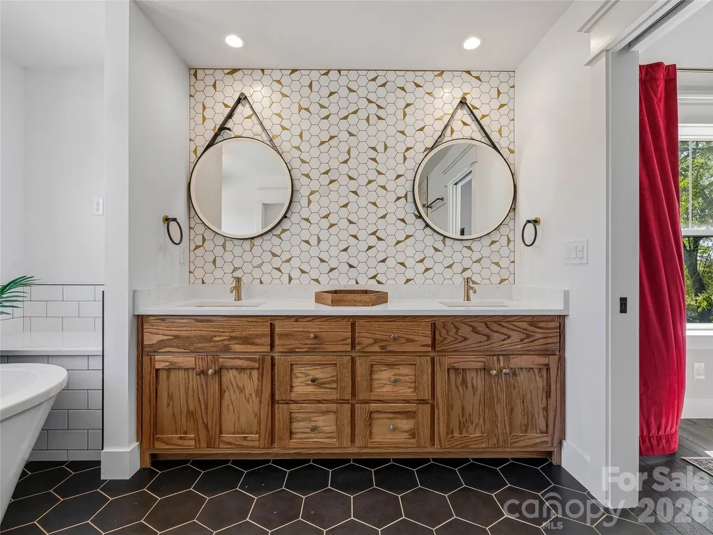 55 Acona Lane Asheville NC 28803