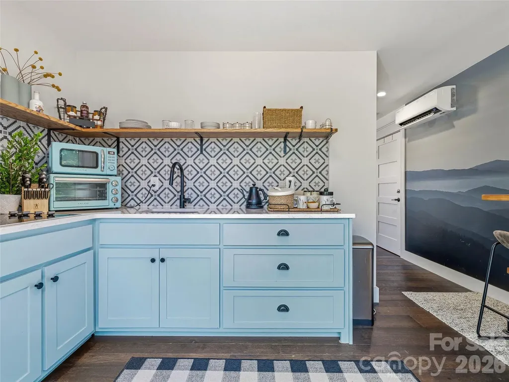55 Acona Lane Asheville NC 28803