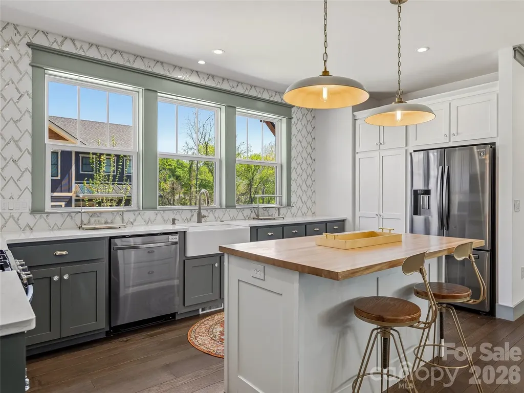 55 Acona Lane Asheville NC 28803