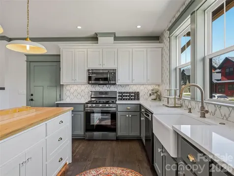 55 Acona Lane Asheville NC 28803