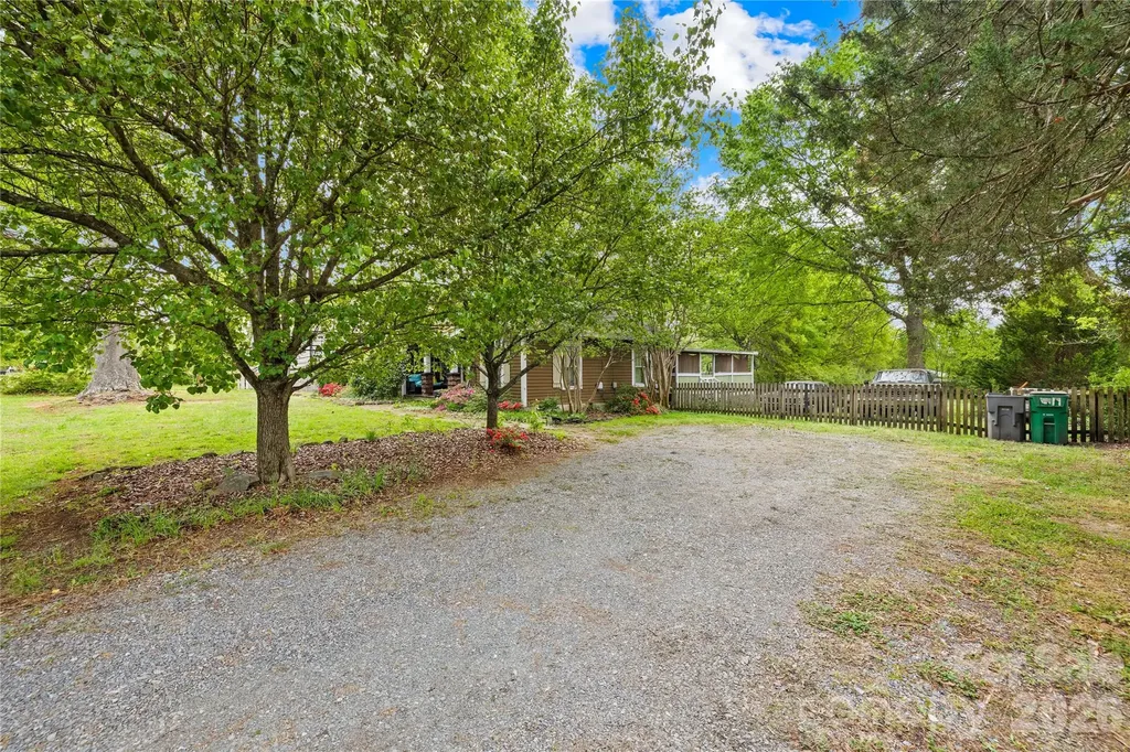 8035 Pleasant Grove Road Charlotte NC 28216