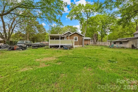 8035 Pleasant Grove Road Charlotte NC 28216