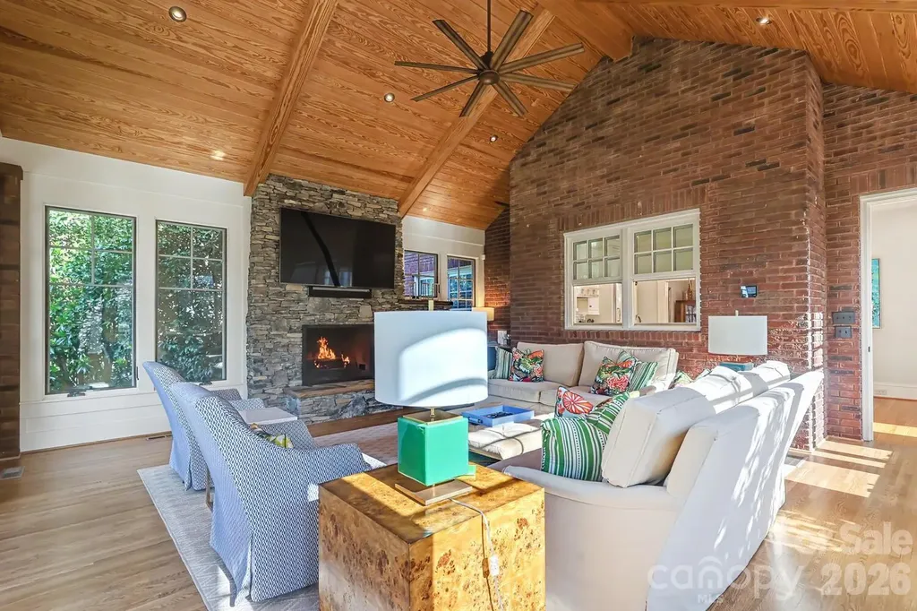 2317 Charlotte Drive Charlotte NC 28203