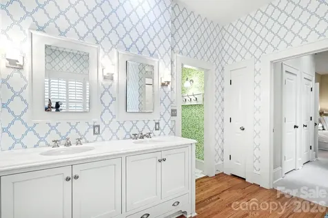2317 Charlotte Drive Charlotte NC 28203