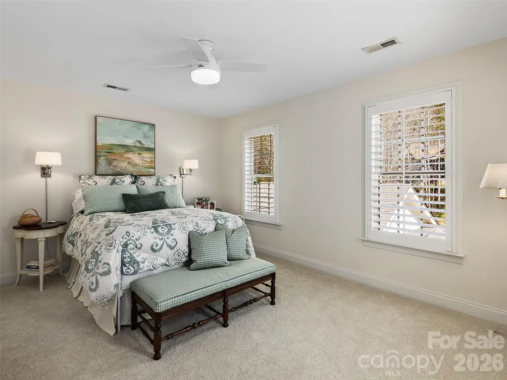 1672 Olmsted Drive Asheville NC 28803