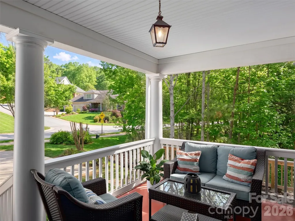 1672 Olmsted Drive Asheville NC 28803