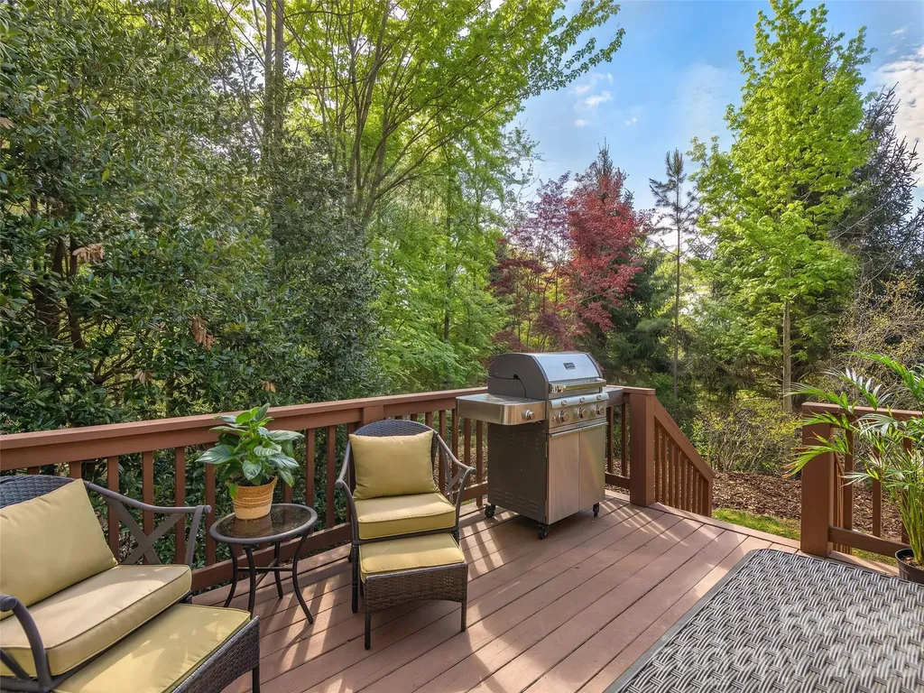 1672 Olmsted Drive Asheville NC 28803