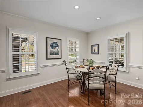 1672 Olmsted Drive Asheville NC 28803