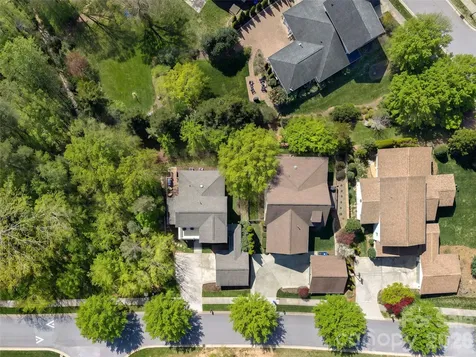 1672 Olmsted Drive Asheville NC 28803