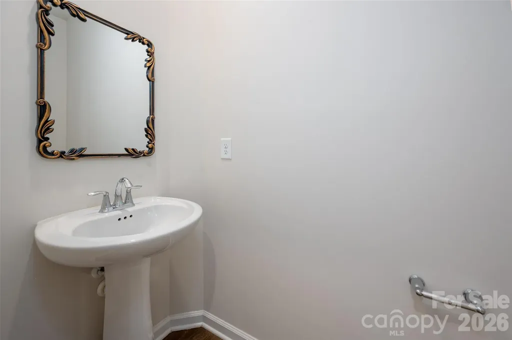 15740 Country House Street Charlotte NC 28273