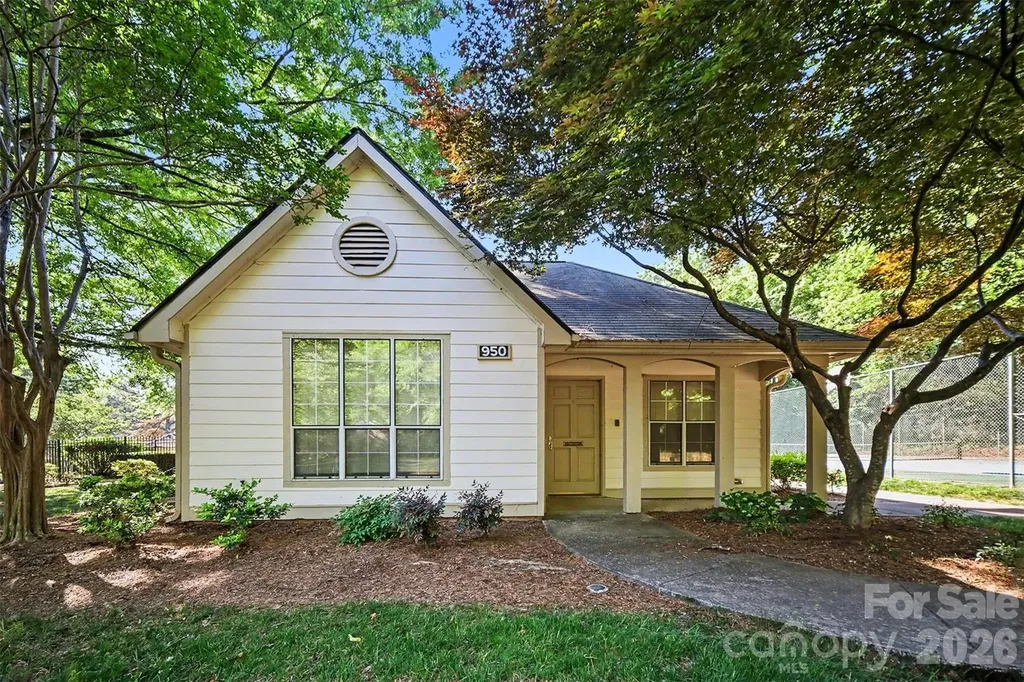 1051 Churchill Downs Court Charlotte NC 28211