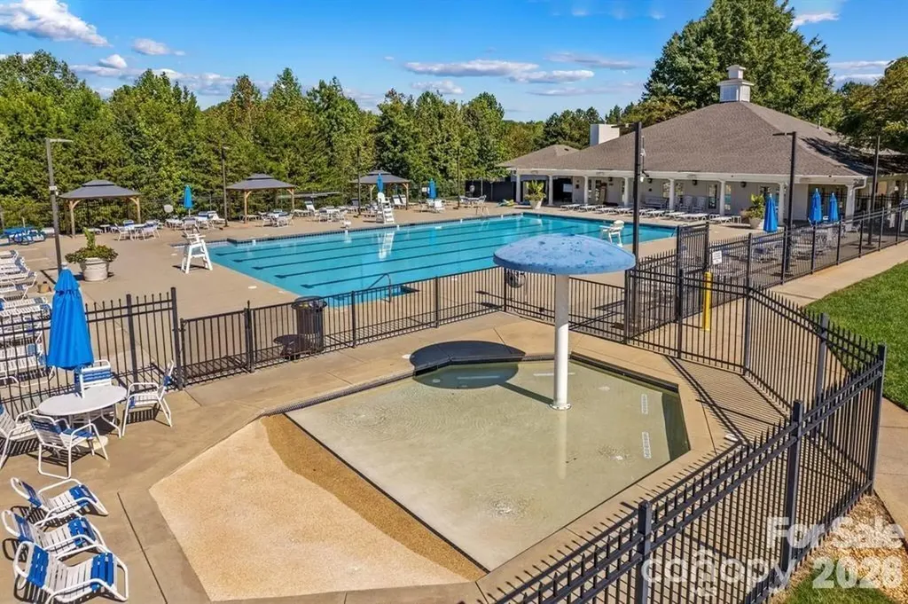 115 Runningdeer Drive Mooresville NC 28117